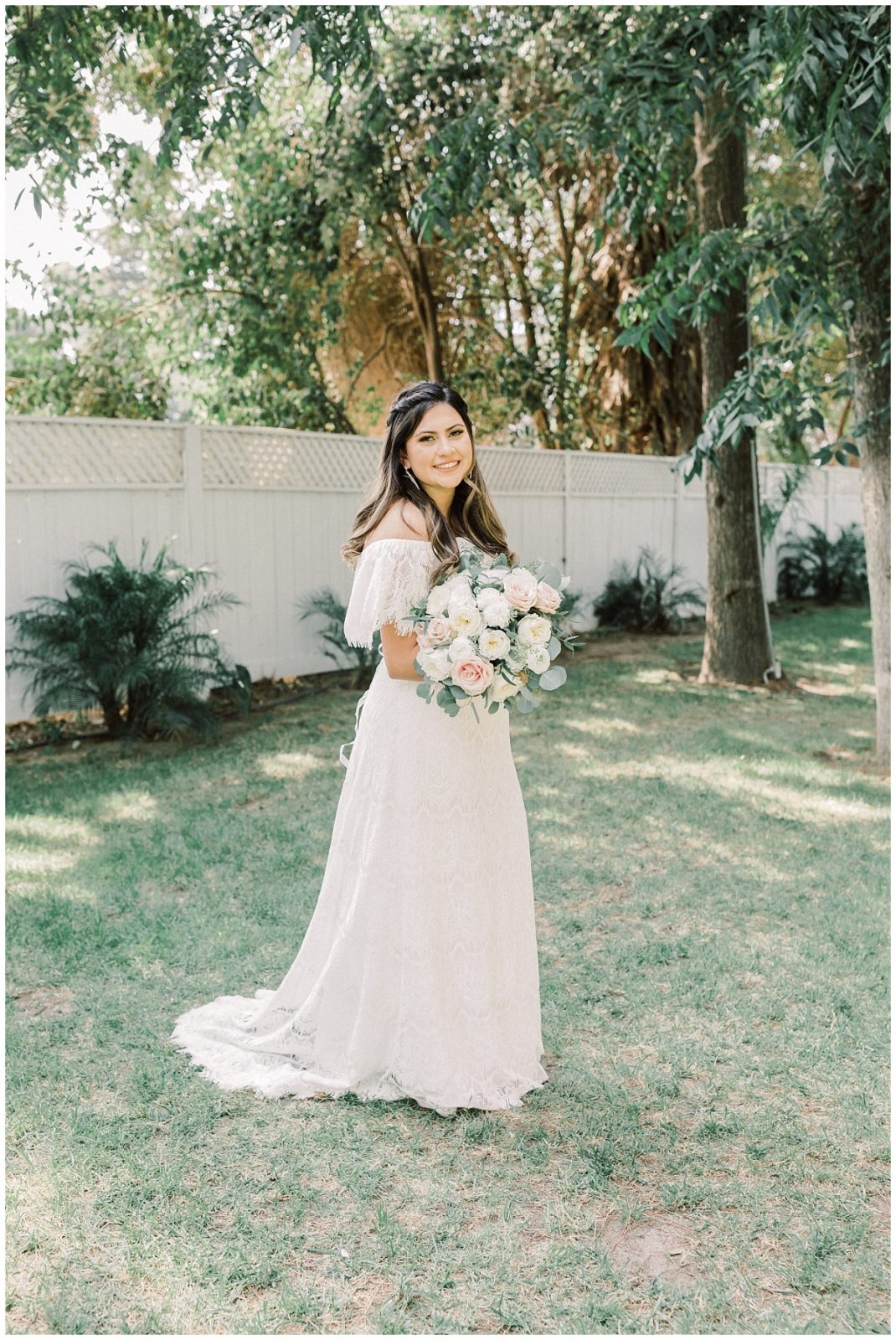 Bridal Portraits Outdoor with Bouquet
