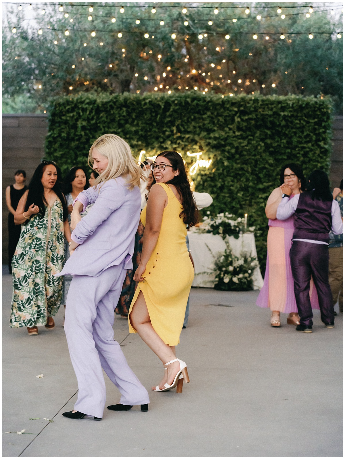 Wedding Candid Dancing Photos